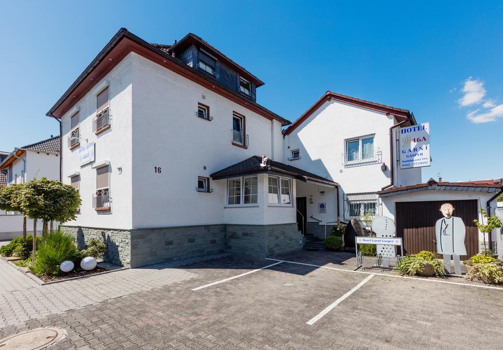 Business Pension Gasper Raunheim Exterior photo