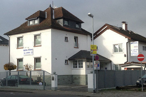Business Pension Gasper Raunheim Exterior photo